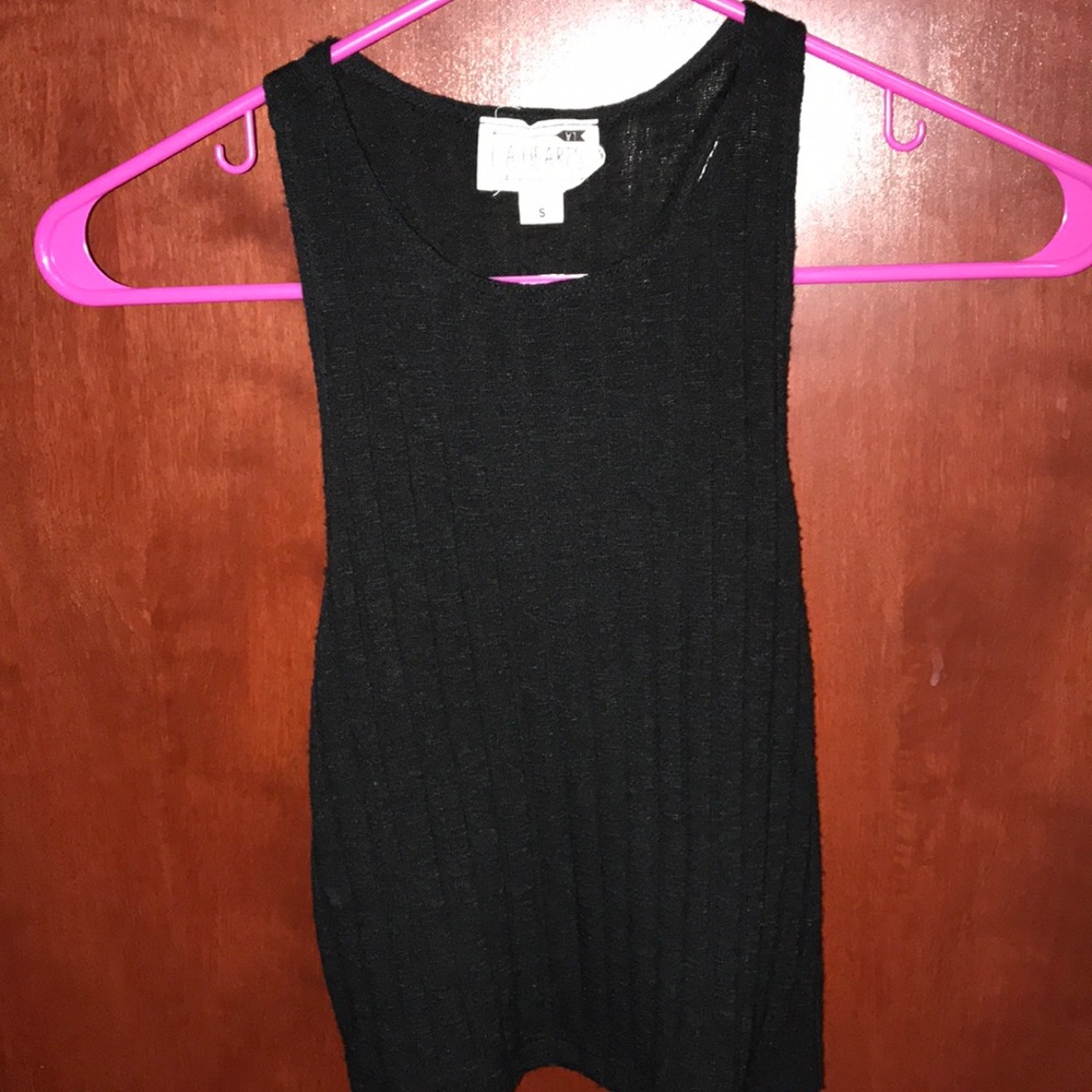 black crop top